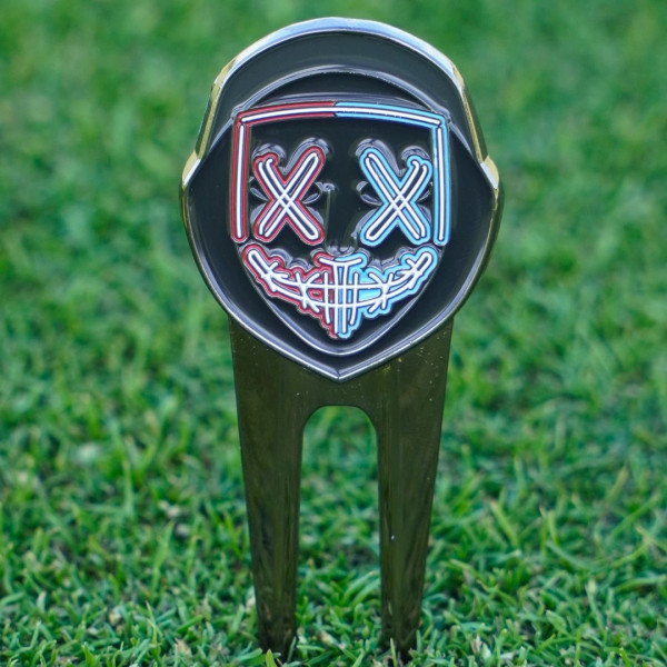 Skins golfové vypichovátko Mask Off 